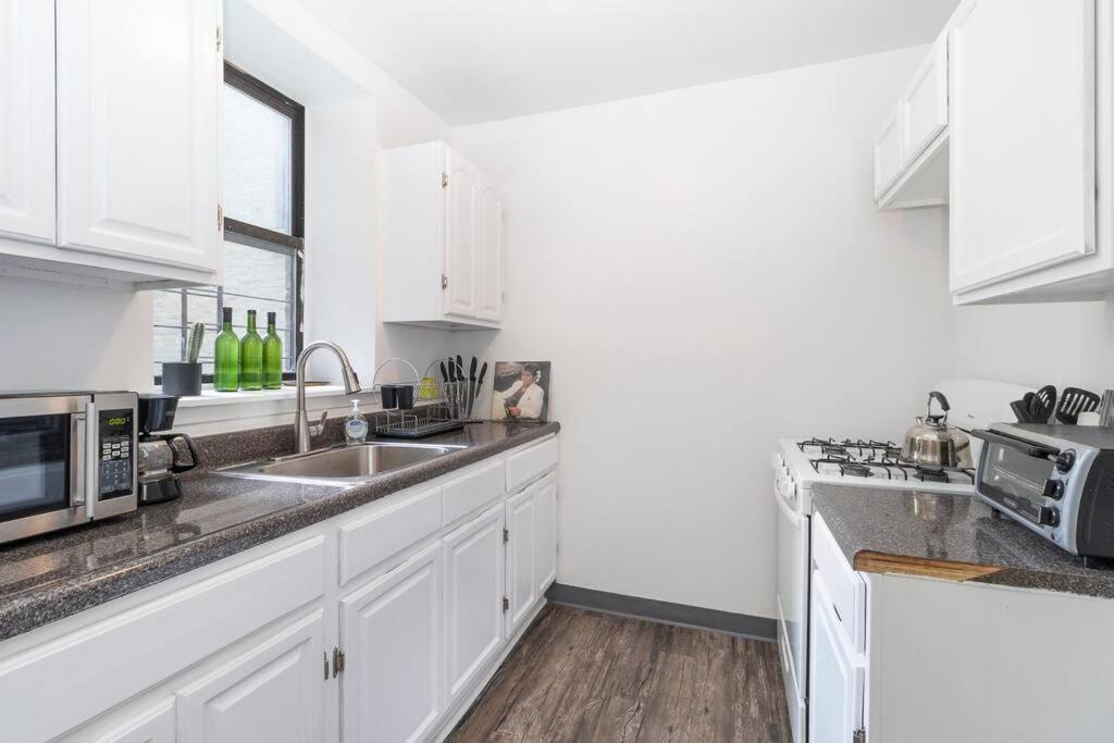 2Bed Bliss By Central Park North Nova York Exterior foto